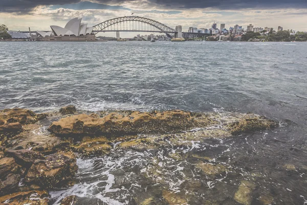 SYDNEY - 25 OCTOBRE : Vue de l'Opéra de Sydney le 25 octobre 2015 — Photo