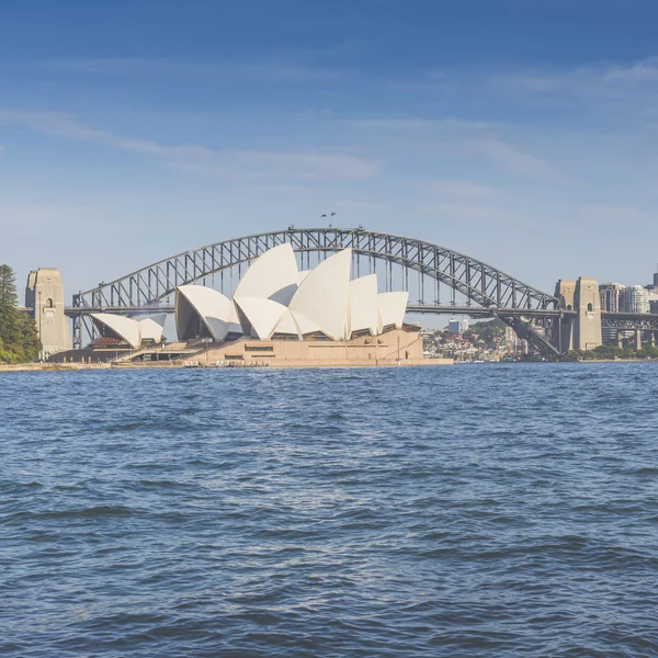 Sydney - 25 Ekim: Sydney Opera Binası görünümü üzerinde 25 Ekim 2015 — Stok fotoğraf