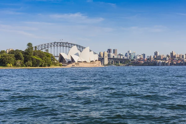 SYDNEY - 25 DE OCTUBRE: Vista de la Ópera de Sydney el 25 de octubre de 2015 — Foto de Stock