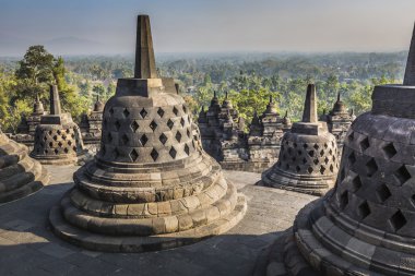 Gün batımı arka plan üzerinde Buddist Tapınağı Borobudur. Yogyakarta. Java,