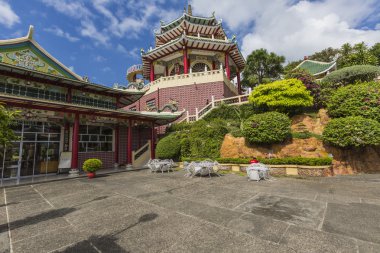 Cebu, Philip Taoist tapınakta Pagoda ve ejderha heykeli