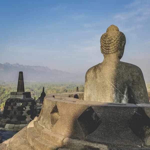 世界遗产及最大佛教寺庙中 Yogjak 婆罗浮屠 — 图库照片