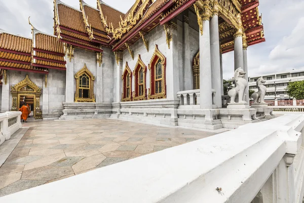 Hij marmeren tempel, Wat Benchamabopit Dusitvanaram in Bangkok, Tha — Stockfoto