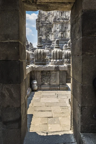 Храм Прамбанан недалеко от Джокьякарты на острове Ява, Индонезия — стоковое фото