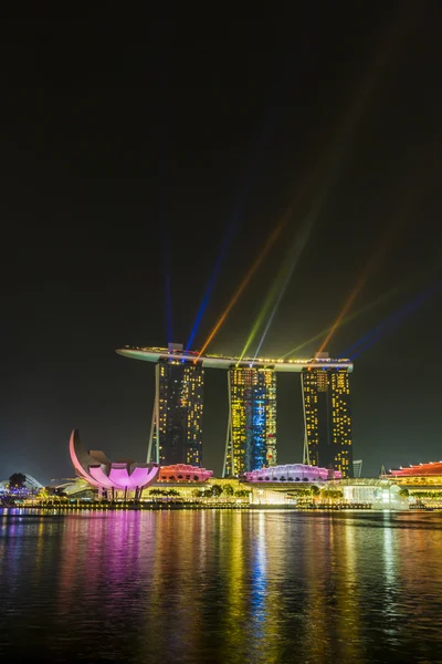MARINA BAY SANDS, SINGAPORE NOVEMBER 05, 2015: Beautiful laser s — Stock Photo, Image