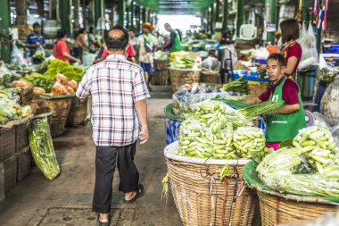 Bangkok, Tayland - 07 Kasım 2015: Kimliği belirsiz kişi trans