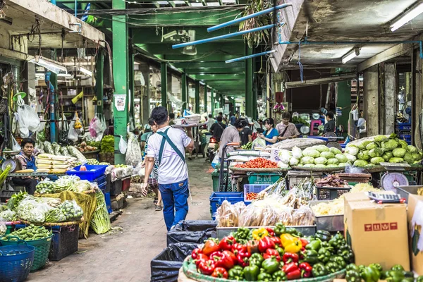 Bangkok, Thajsko - 07 listopad 2015: Neznámí lidé trans — Stock fotografie