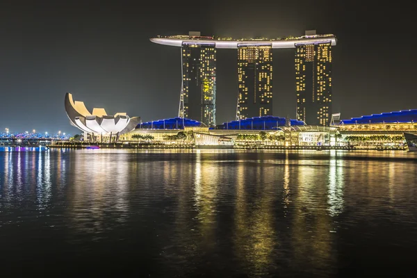 Marina Bay Sands, Szingapúr, November 05, 2015-re: Marina Bay waterf — Stock Fotó