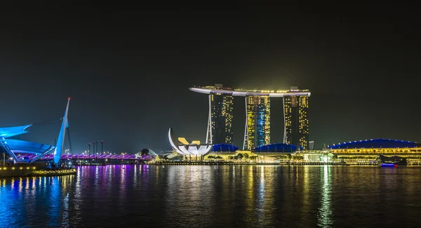 Marina Bay Sands, Szingapúr, November 05, 2015-re: Marina Bay waterf — Stock Fotó