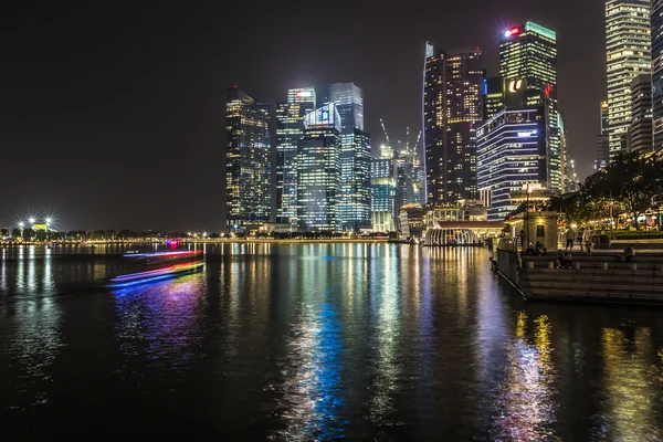 마리나 베이 샌즈, 싱가포르 2015 년 11 월 5 일: 마리나 베이 waterf — 스톡 사진