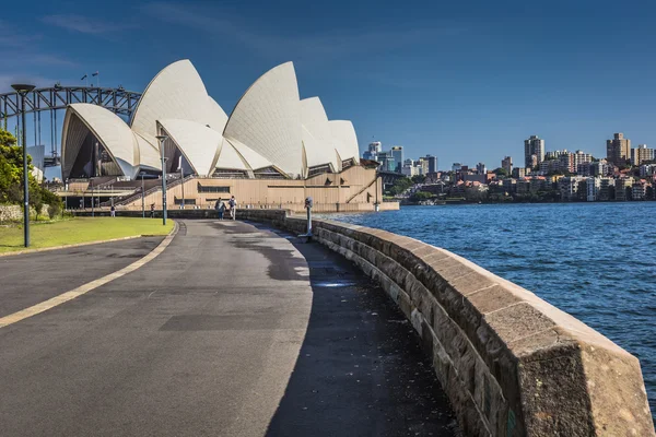 SYDNEY - 27 DE OCTUBRE: Opera House el 27 de octubre de 2015 en Sydney . — Foto de Stock