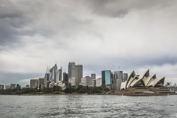 SYDNEY - OCTOBER 27 : Sydney city circular quay sunset lights an — Stock Photo, Image