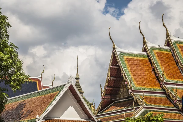 Telhado em Grande Palácio, Bangkok, Tailândia . — Fotografia de Stock