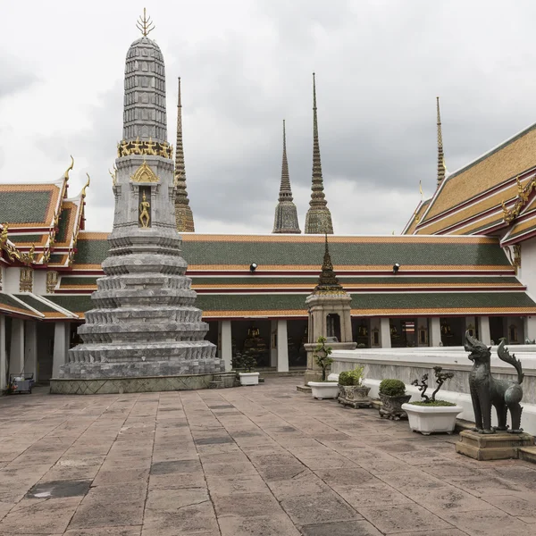 Όμορφη Wat Pho ναός στην Μπανγκόκ της Ταϊλάνδης — Φωτογραφία Αρχείου