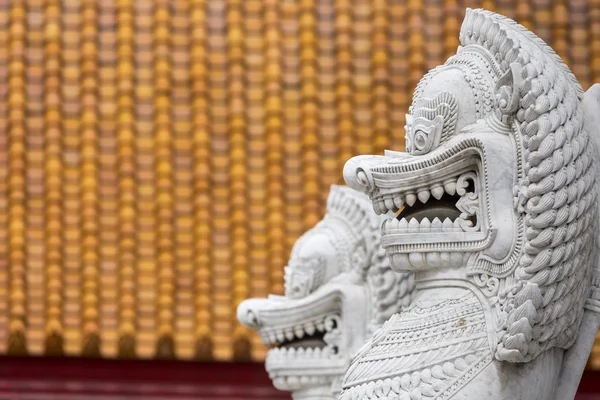 Twin lion in Wat Benchamabophit, Bangkok, Thailand — Stock Photo, Image