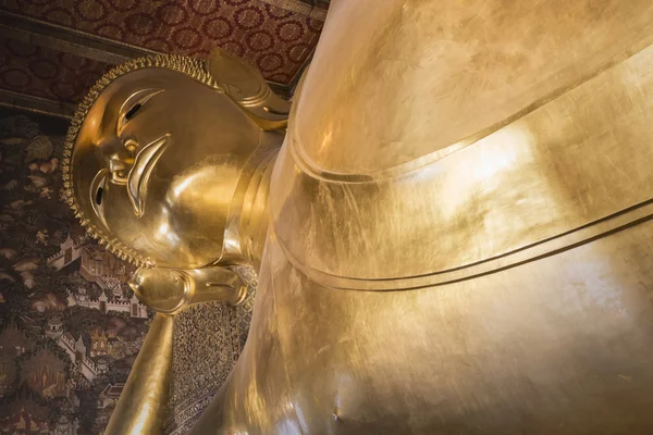 Reclining Buddha gold statue ,Wat Pho, Bangkok, Thailand — Stock Photo, Image