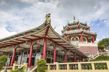 Cebu, Philip Taoist tapınakta Pagoda ve ejderha heykeli