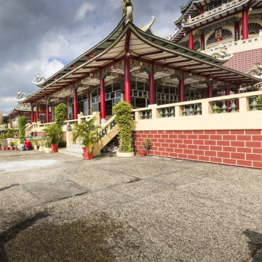 Cebu, Philip Taoist tapınakta Pagoda ve ejderha heykeli