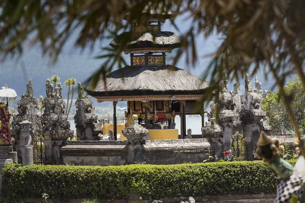 Ulun Danu chrám Beratan Lake na Bali Indonésie — Stock fotografie