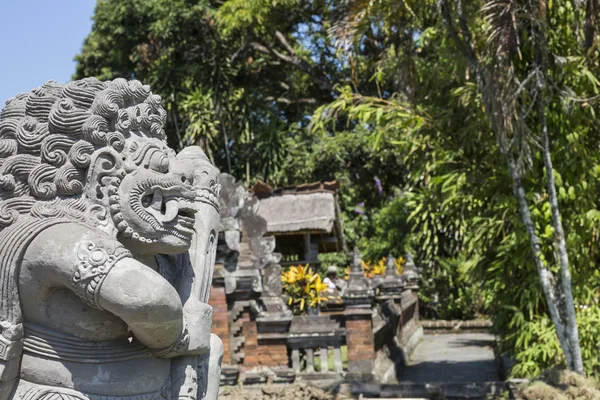 Temple in Bali, Indonesia on a beautiful sunny day — Stock Photo, Image