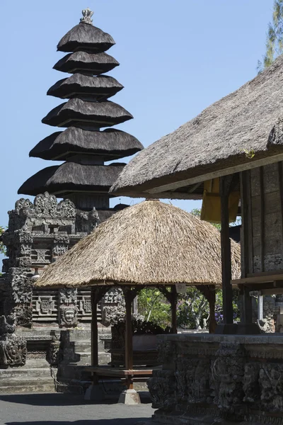 神庙附近 mengwi，巴厘岛，印度尼西亚. — 图库照片