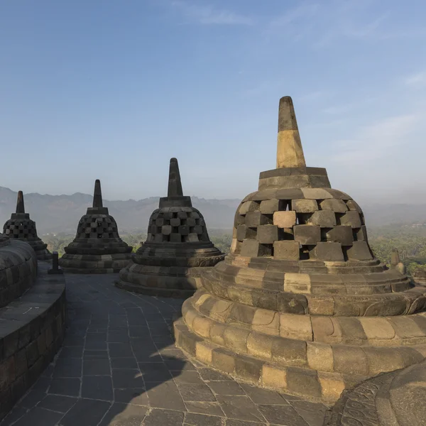 Chrám Borobudur komplex na ostrově Jáva v Indonésii v t — Stock fotografie