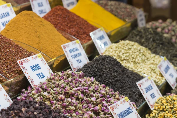 Te butik i Grand Bazaar, Istanbul, Turkiet. — Stockfoto