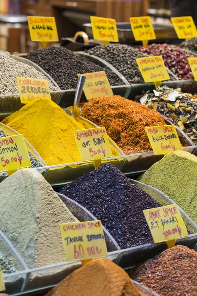 Turquie, Istanbul, Spice Bazaar, épices turques à vendre — Photo