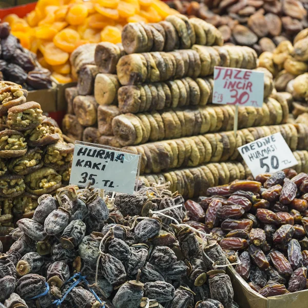 Piyasada ünlü Türk lezzetleri — Stok fotoğraf