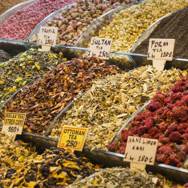 Tea shop in Grand Bazaar, Istanbul, Turkey. — Stock Photo, Image