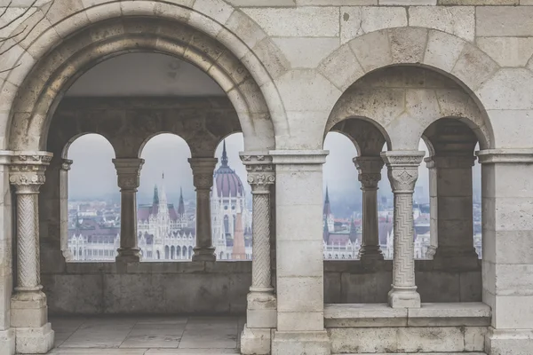 Budapest, Ungern - 10 December 2015: Parlamentet i Budapest, c — Stockfoto