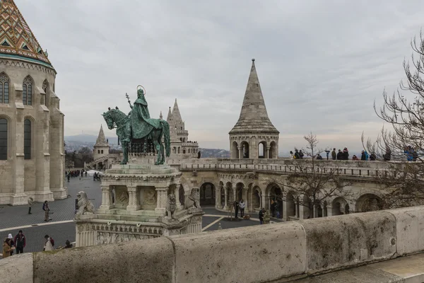 БУДАПЕСТ, ХАНГАРИЯ - 10 ДЕКАБРЯ 2015 г.: Рыбацкий бастион в Бу — стоковое фото