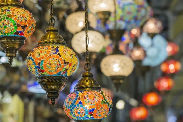 Různé staré lampy na velký Bazar v Istanbulu — Stock fotografie