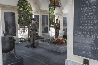 Varşova, Polonya - Temmuz, 08: Pi meçhul asker Türbesi