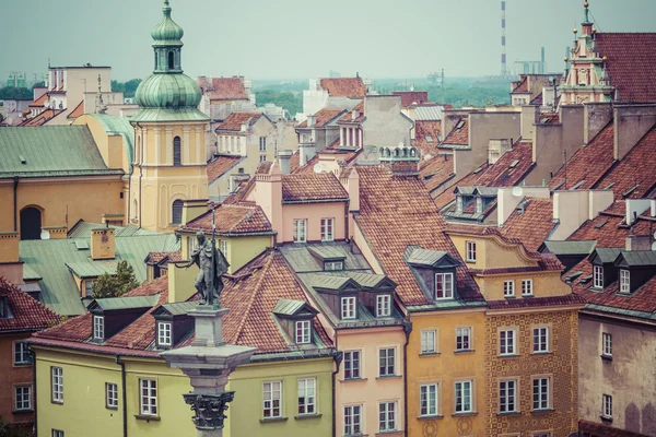 Altstadt in Warschau, Polen. die königliche Burg und der Sigismundsattel — Stockfoto