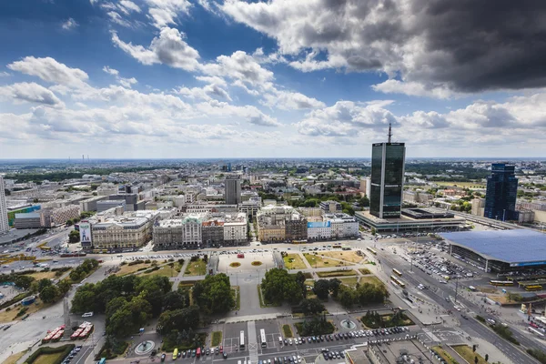 Varsovia, Polonia - 09 JULIO 2015 Vista desde la plataforma de observación de —  Fotos de Stock