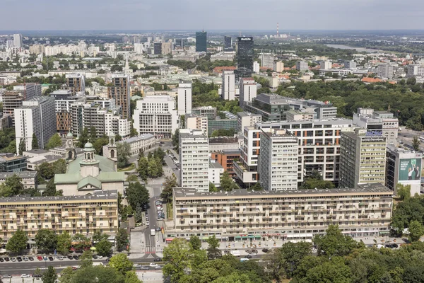 Warsaw, Polen - 09 juli 2015 uitzicht vanaf de observatie dek van — Stockfoto