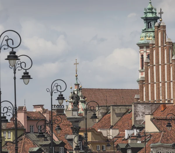 Vieille ville de Varsovie, Pologne. Le château royal et le col de Sigismond — Photo