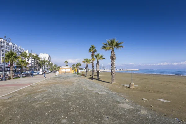 Praia de Finikoudes - Larnaka City, Chipre — Fotografia de Stock