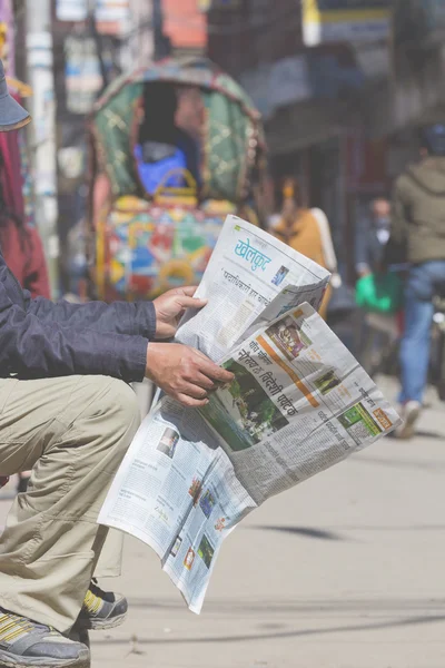 Kołowych riksze czeka na klientów w Kathmandu — Zdjęcie stockowe