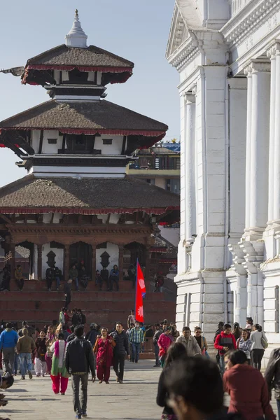 KATHMANDU, NEPAL - FEVEREIRO 10, 2015: A famosa praça Durbar o — Fotografia de Stock