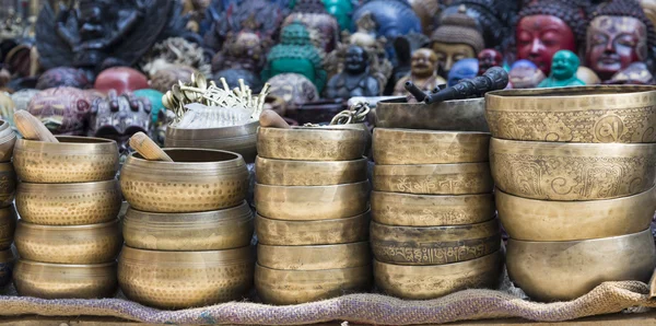 Několik misky v trhu v Káthmándú, Nepál — Stock fotografie