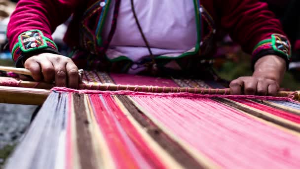 Traditional hand weaving in the Andes Mountains, Peru — ストック動画