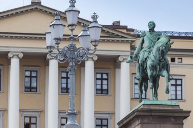 Oslo Norveç kralı Carl Johan XIV heykeli