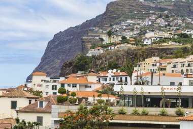 Camara de Lobos Madeira orta-güney kıyısında bir şehirdir,