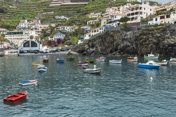 Camara de Lobos is een plaats (city) in de Auvergne zuidkust van Madeira, — Stockfoto