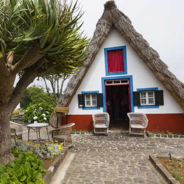 geleneksel kırsal ev santana Madeira, Portekiz.