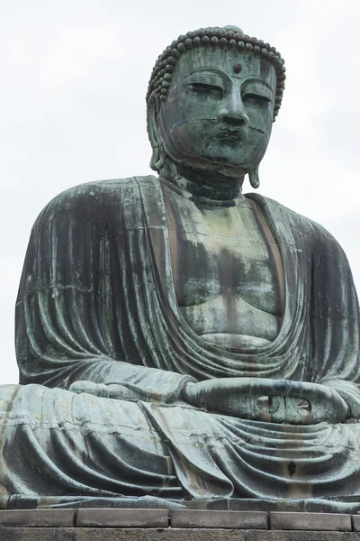 Wielki Budda (Daibutsu) ze względu na Kotokuin w świątyni — Zdjęcie stockowe