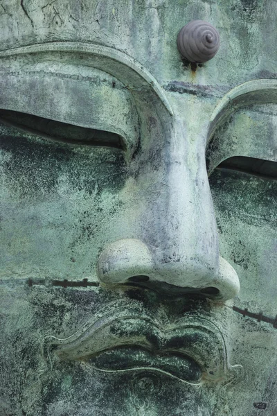 O Grande Buda (Daibutsu) no terreno do Templo de Kotokuin em — Fotografia de Stock