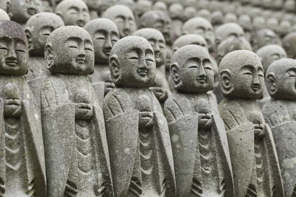 Japon tapınağındaki heykeller — Stok fotoğraf